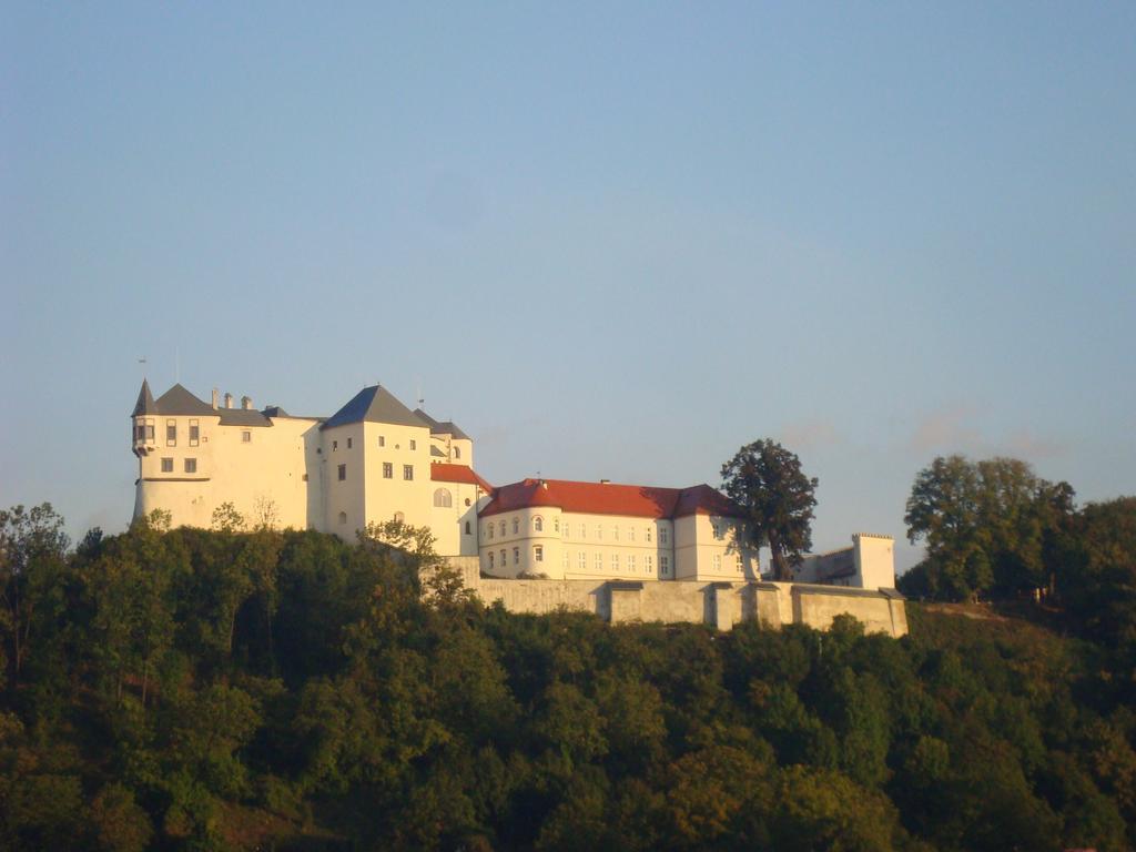 Penzion Majak Banska Bystrica Exterior photo