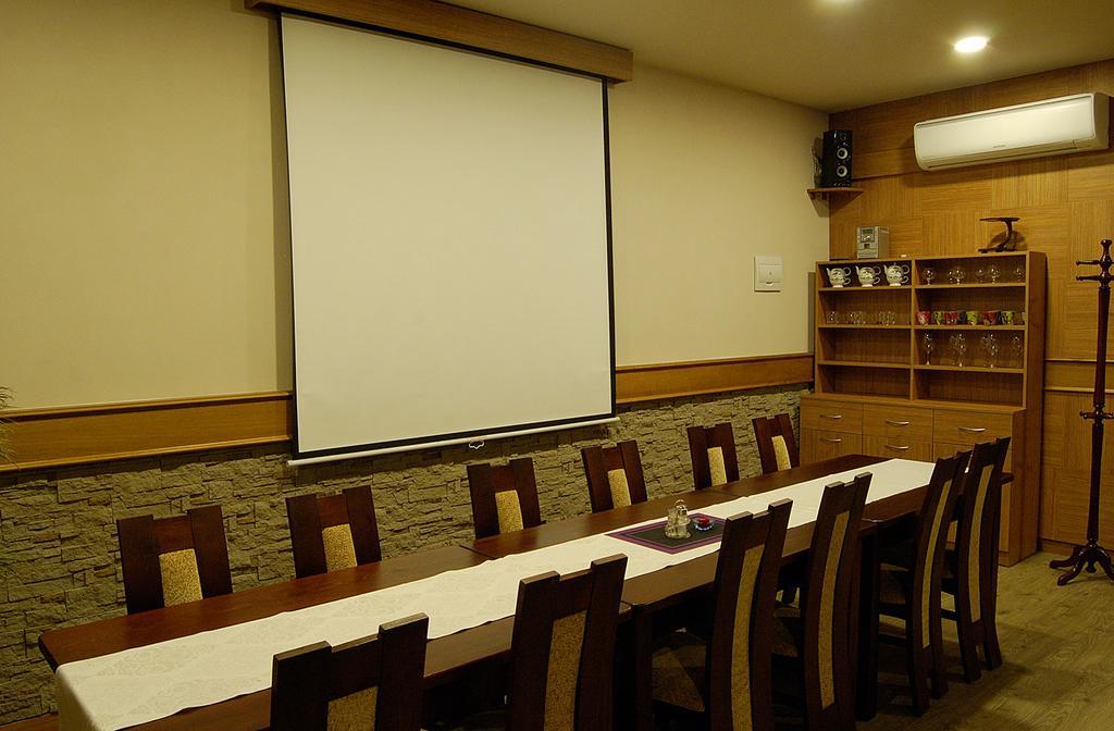 Penzion Majak Banska Bystrica Exterior photo