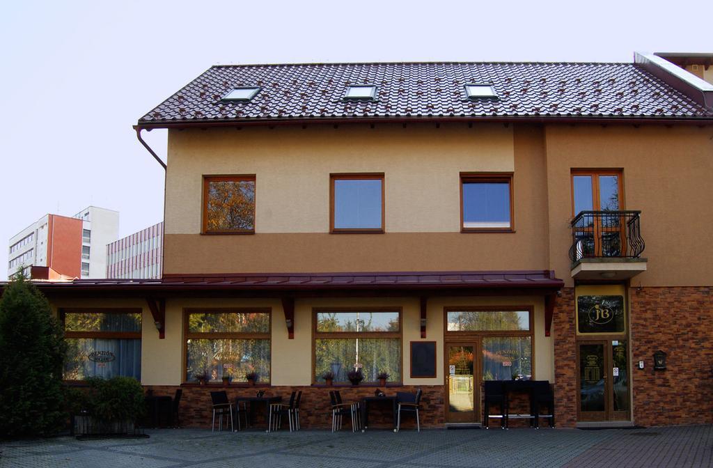 Penzion Majak Banska Bystrica Exterior photo